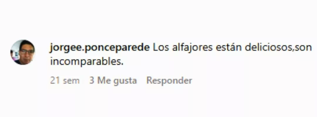 Instagram comment saying “Los alfajores están deliciosos, son incomparables”